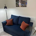 Charmoso Quarto E Sala Em Copacabana