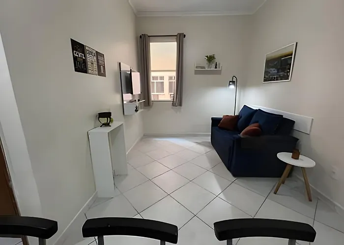 Charmoso Quarto E Sala Em Copacabana